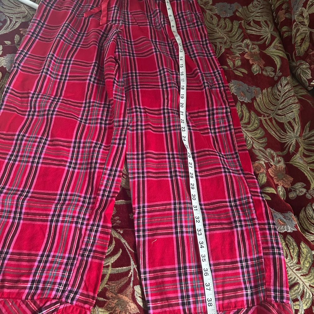 Victoria's Secret Red and Green Plaid Pajama Top - Picture 9 of 10